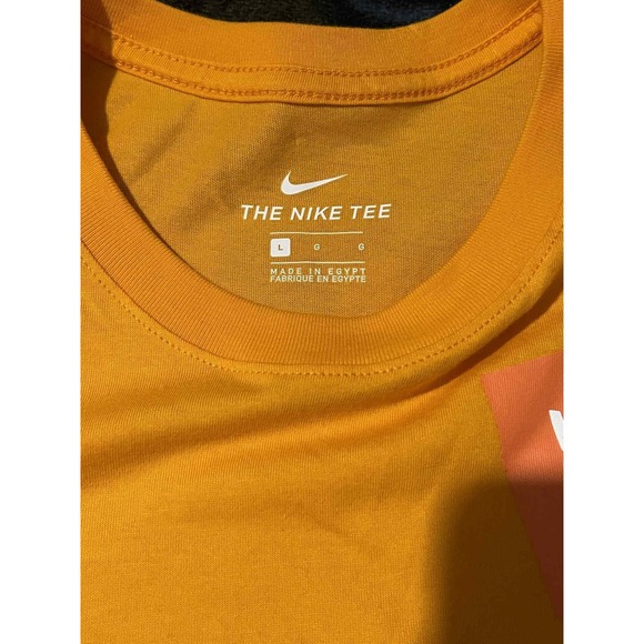 Nike Shirt Mens Large Orange Just Do It Graphic The Nike Tee Standard Fit Swoosh - Picture 3 of 6